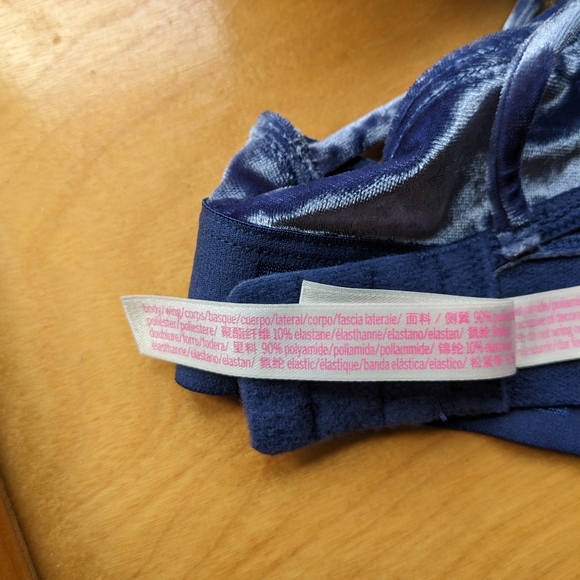 PINK Victoria's Secret Wms Small Velvet Unlined Bra Bralette Blue CrissCross 110 - Picture 9 of 10